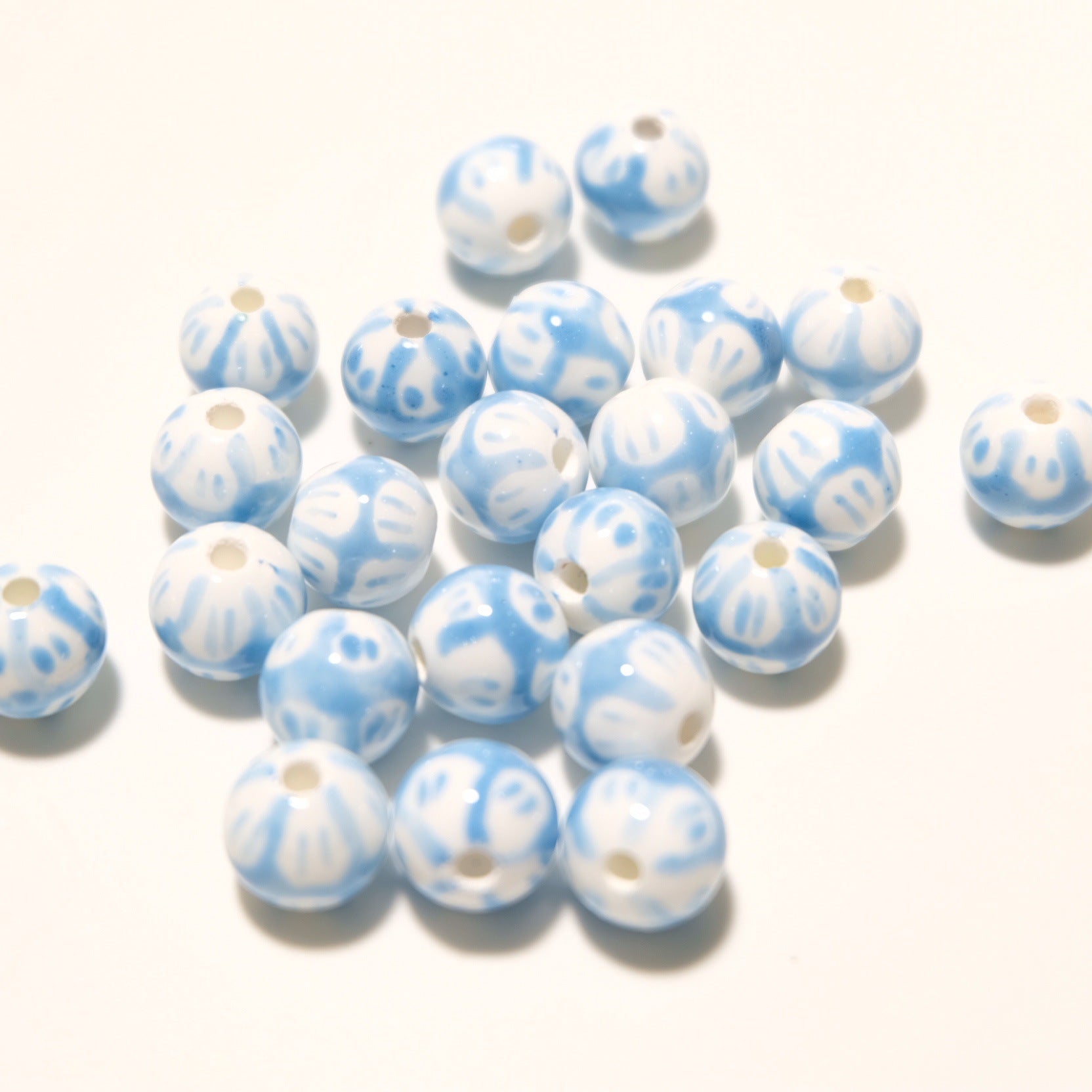 Venta al por mayor, pétalos pintados a mano de 12MM, adornos de bricolaje, cuentas de cerámica